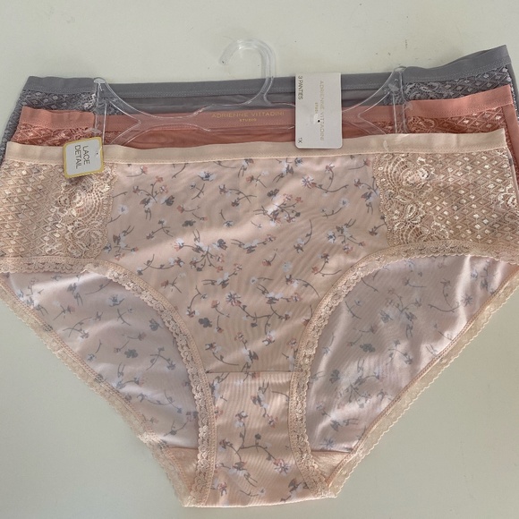 Adrienne Vittadini Lacy Panties 1X 2X - Picture 1 of 16